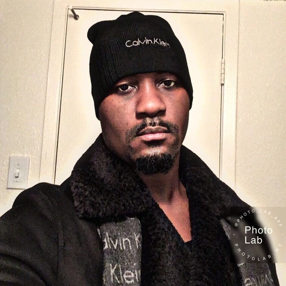 Meet your Posher, Isley - Picture 1 of 1